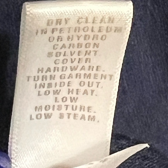 St. John Short Sleeve Cropped Wool Sweater Navy Blue Large - Picture 12 of 12